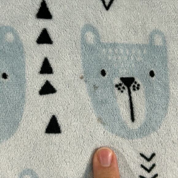 Everyday Kids Blue Bear Arrow Baby Blanket Chevron Zig Zag Triangles - Picture 6 of 6